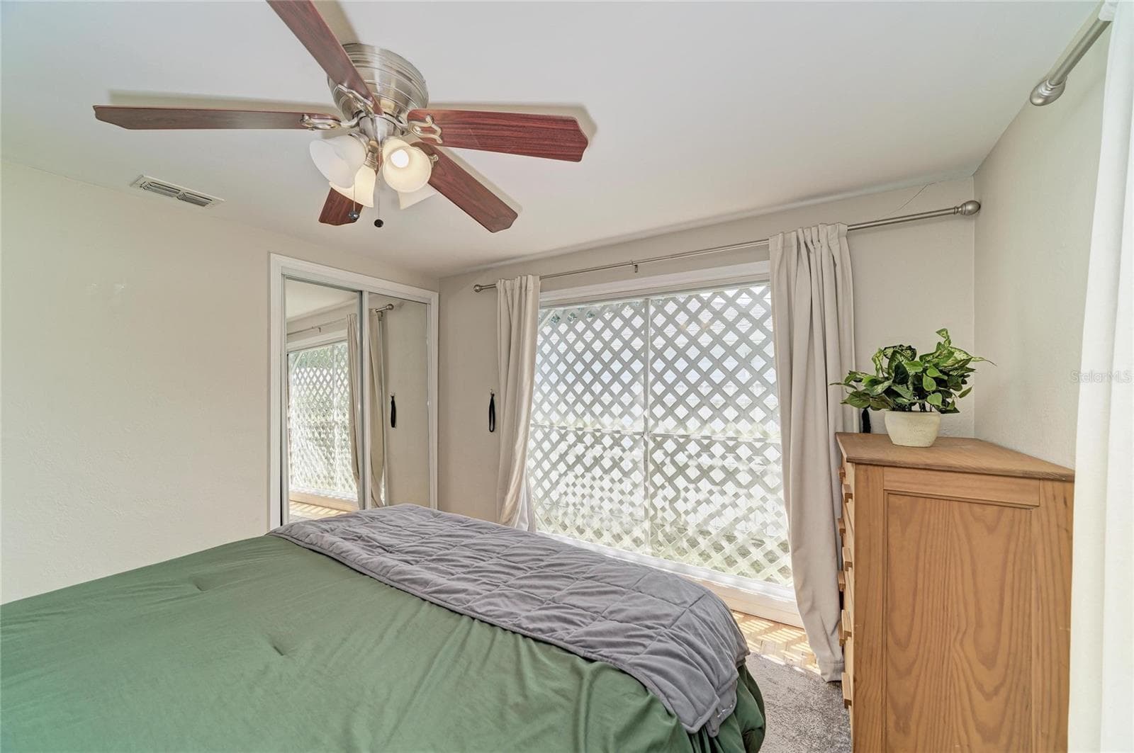 Single Family Residence at 5271 43RD TER N, ST PETERSBURG, photo 26 of 40
