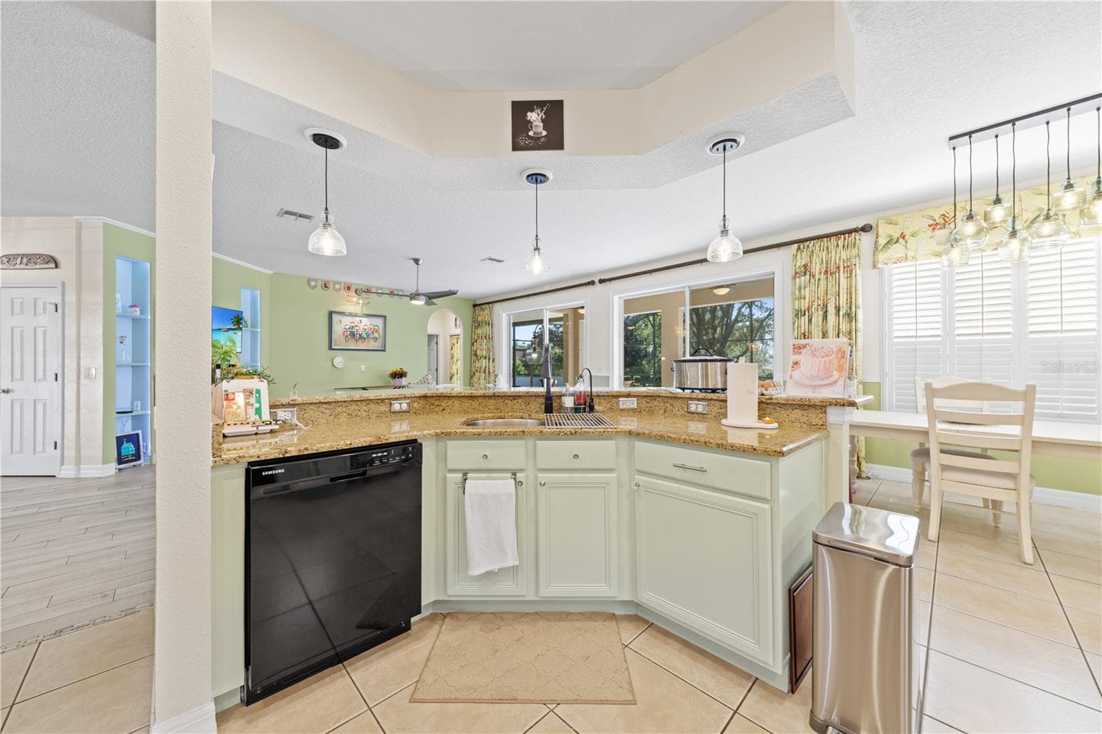 Updated appliances - 4079 GREYSTONE DR, CLERMONT