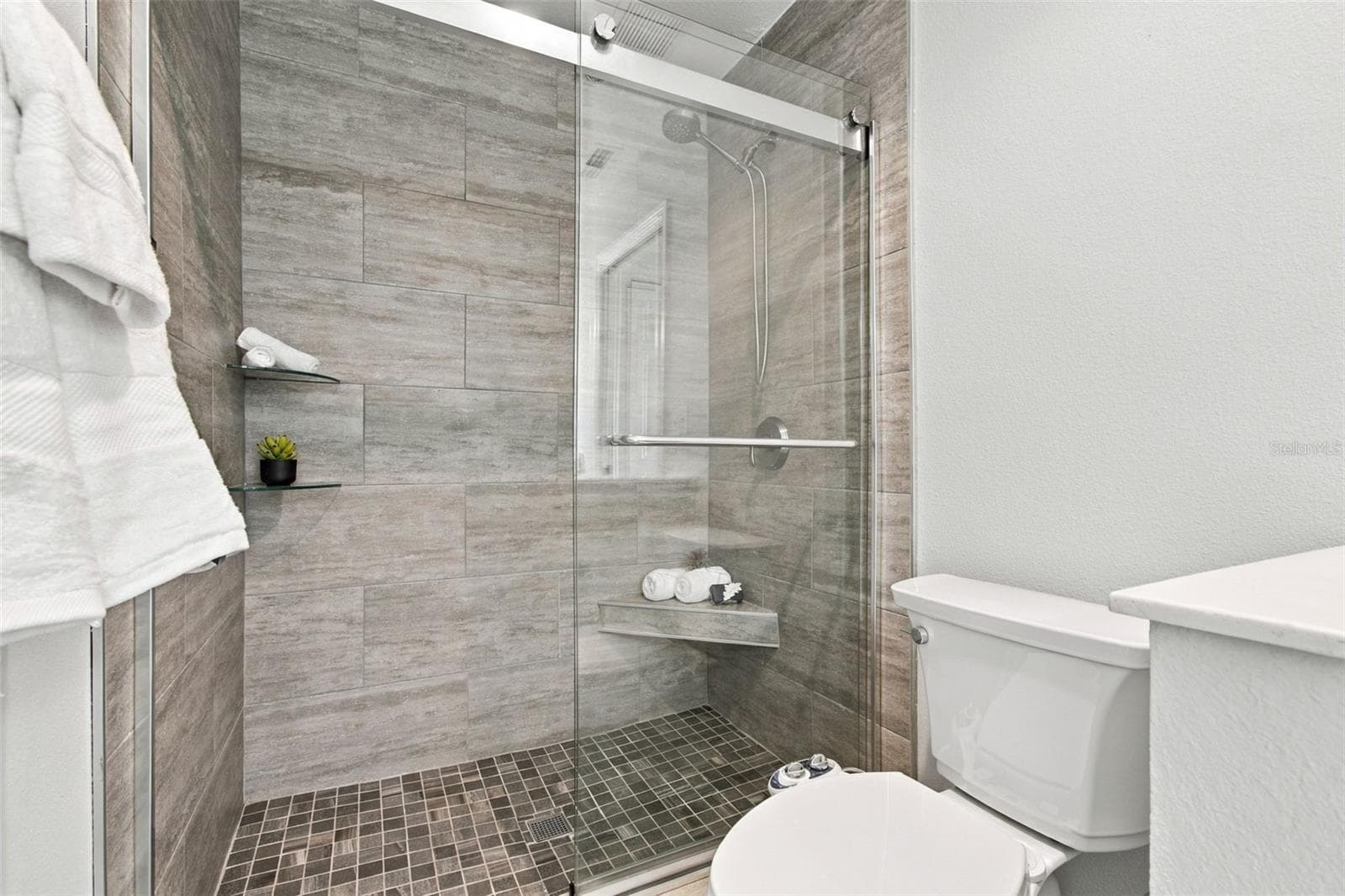 Walk In Shower in Primary Bathroom - 4210 CADDIE DR E #202, BRADENTON