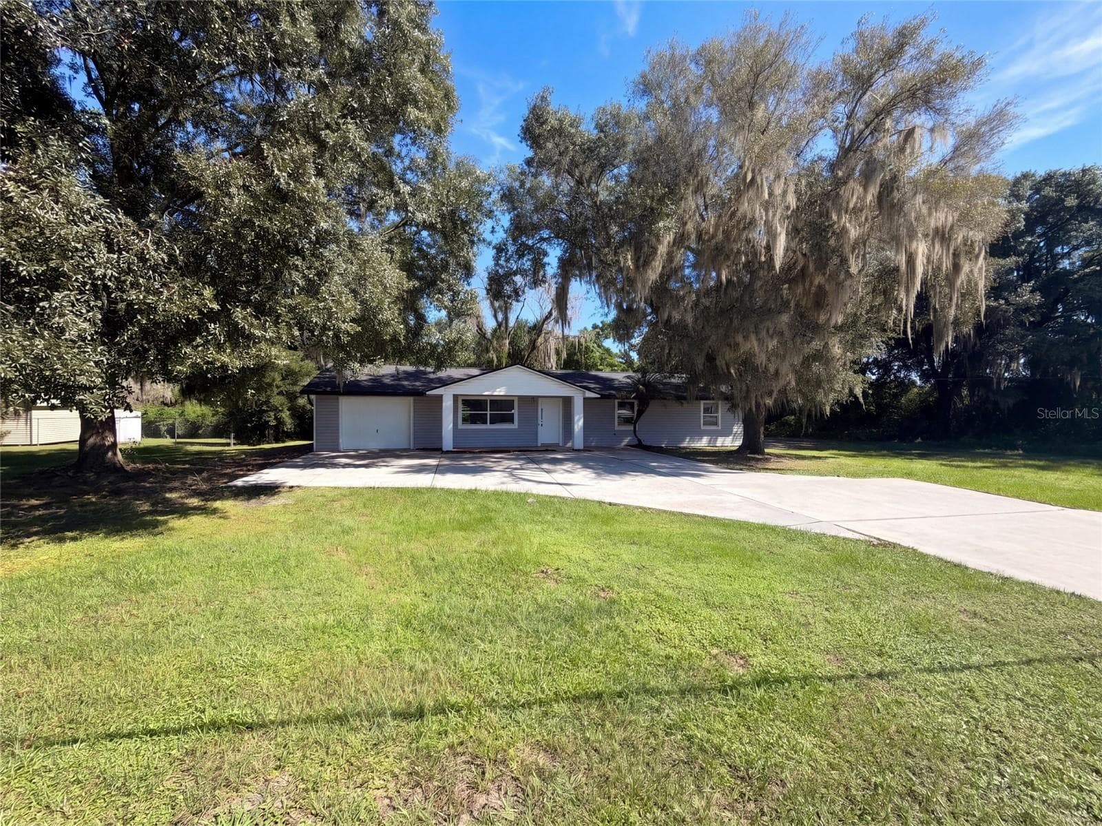 425 W DAUGHTERY RD