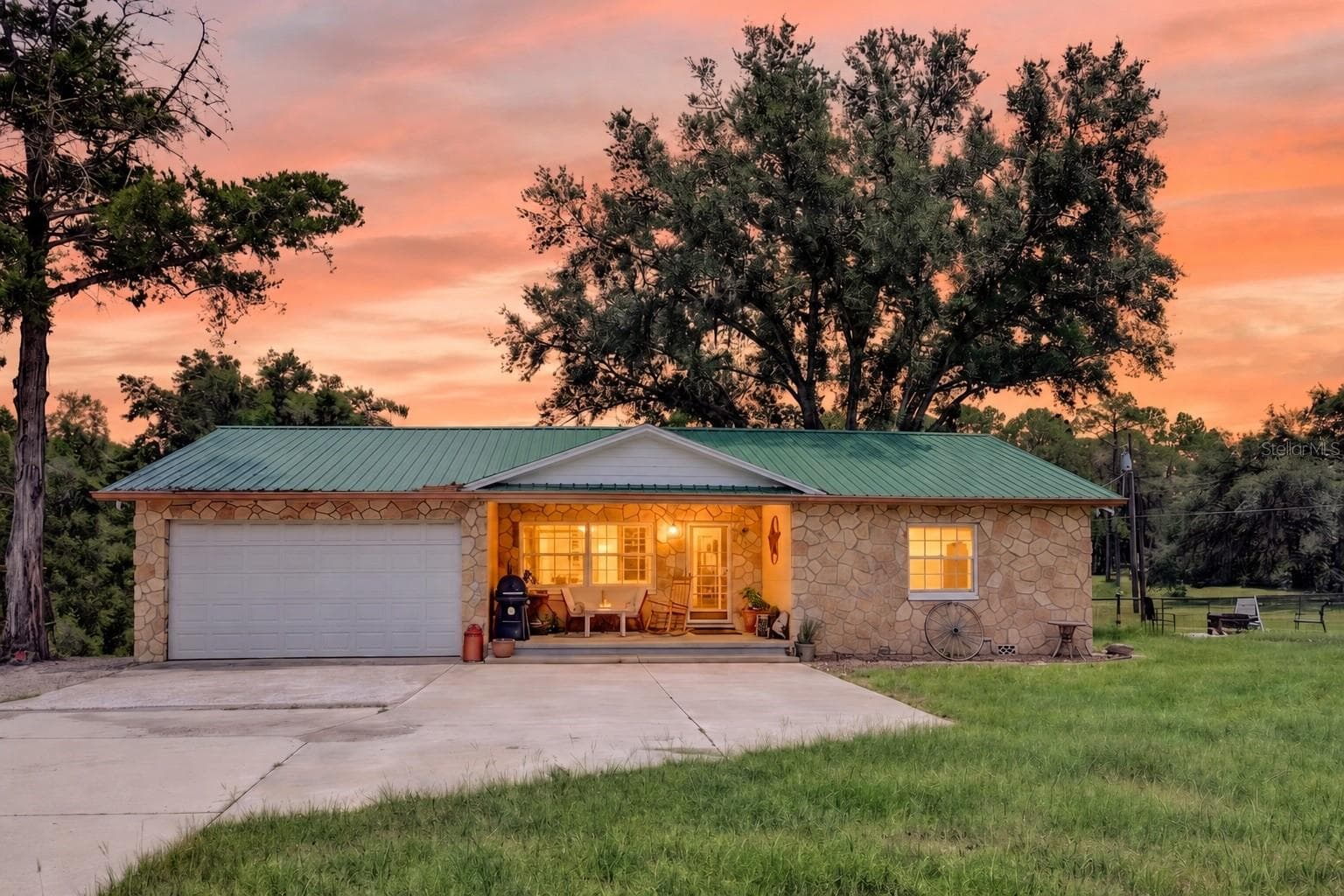 Single Family Residence at 5275 MOUNT PLYMOUTH RD, APOPKA, photo 2 of 39