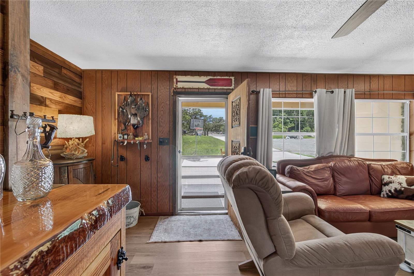 Entry - 5275 MOUNT PLYMOUTH RD, APOPKA