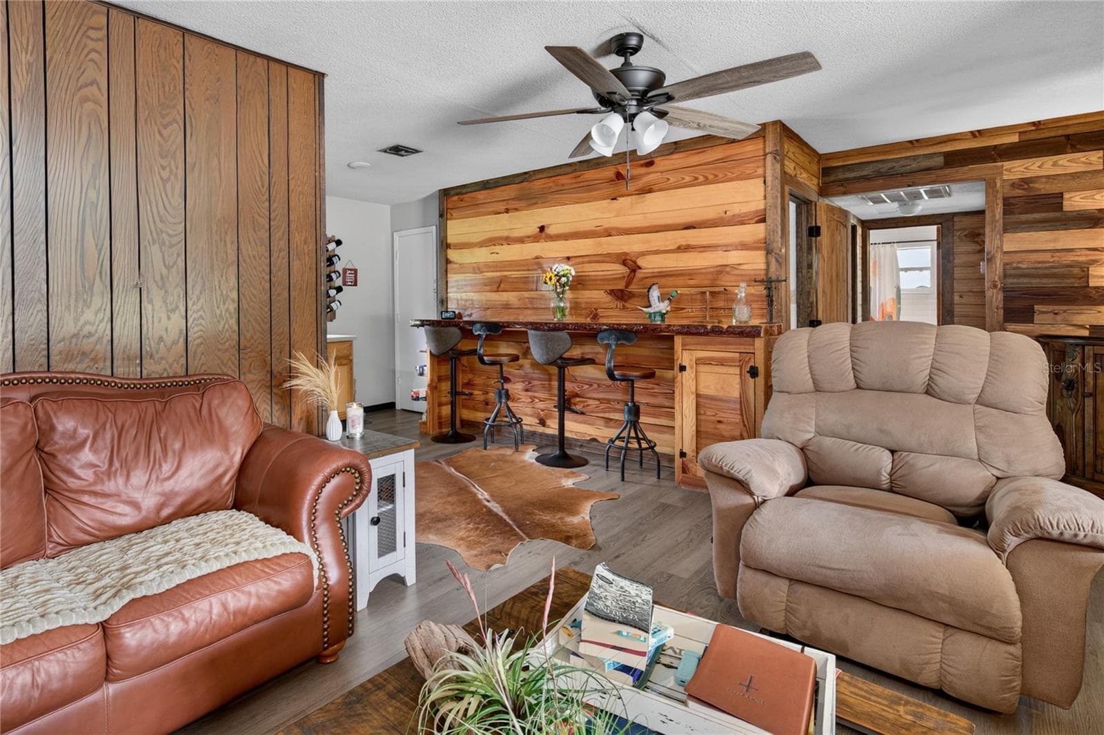 Living Room - 5275 MOUNT PLYMOUTH RD, APOPKA
