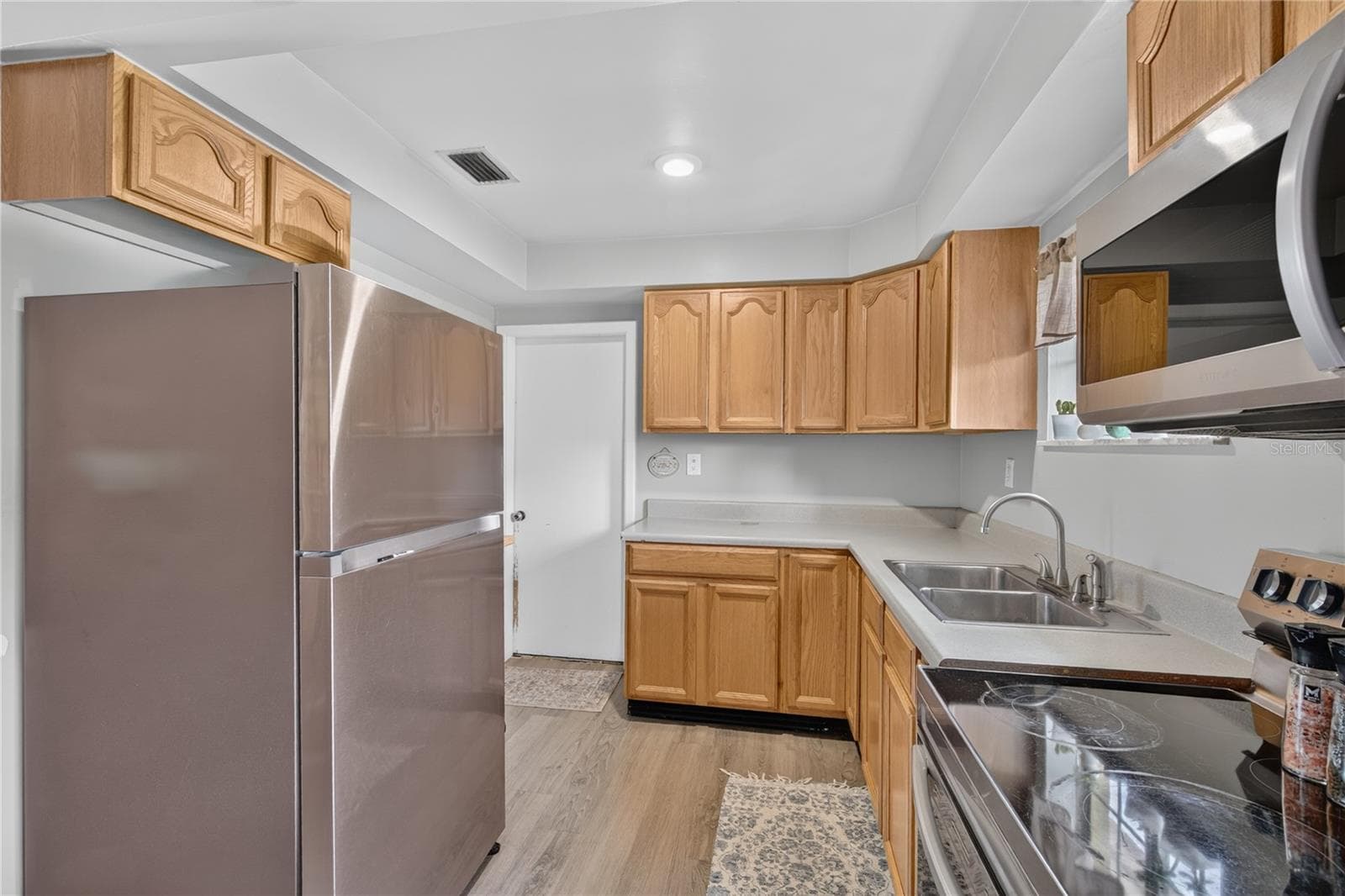 Kitchen - 5275 MOUNT PLYMOUTH RD, APOPKA