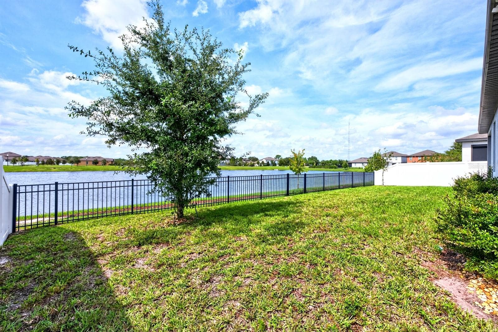 Lovely water view to take in - 880 LIVESTOCK LOOP, ST CLOUD