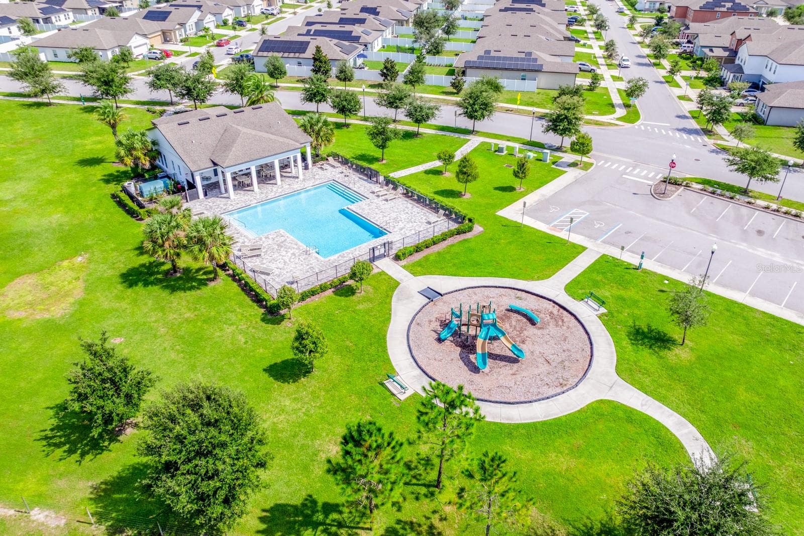 Community Pool and Playground - 880 LIVESTOCK LOOP, ST CLOUD