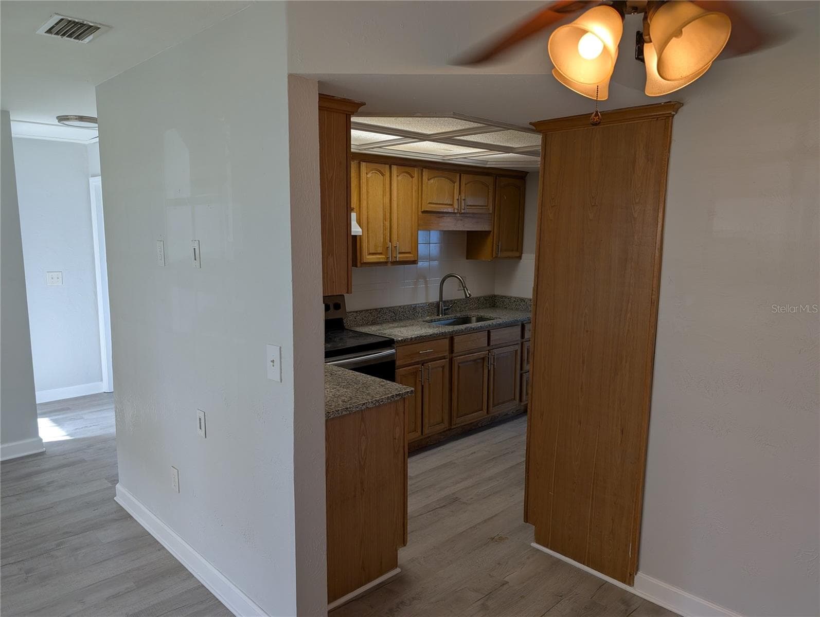 Kitchen - 2835 DIXIE RD, LAKELAND