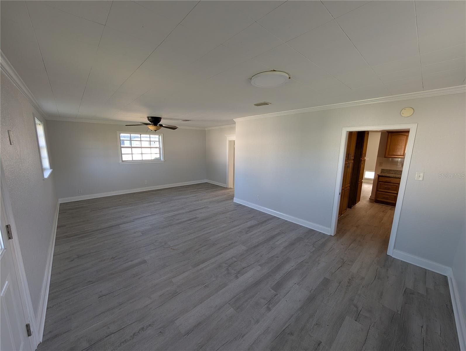 Family Room - 2835 DIXIE RD, LAKELAND