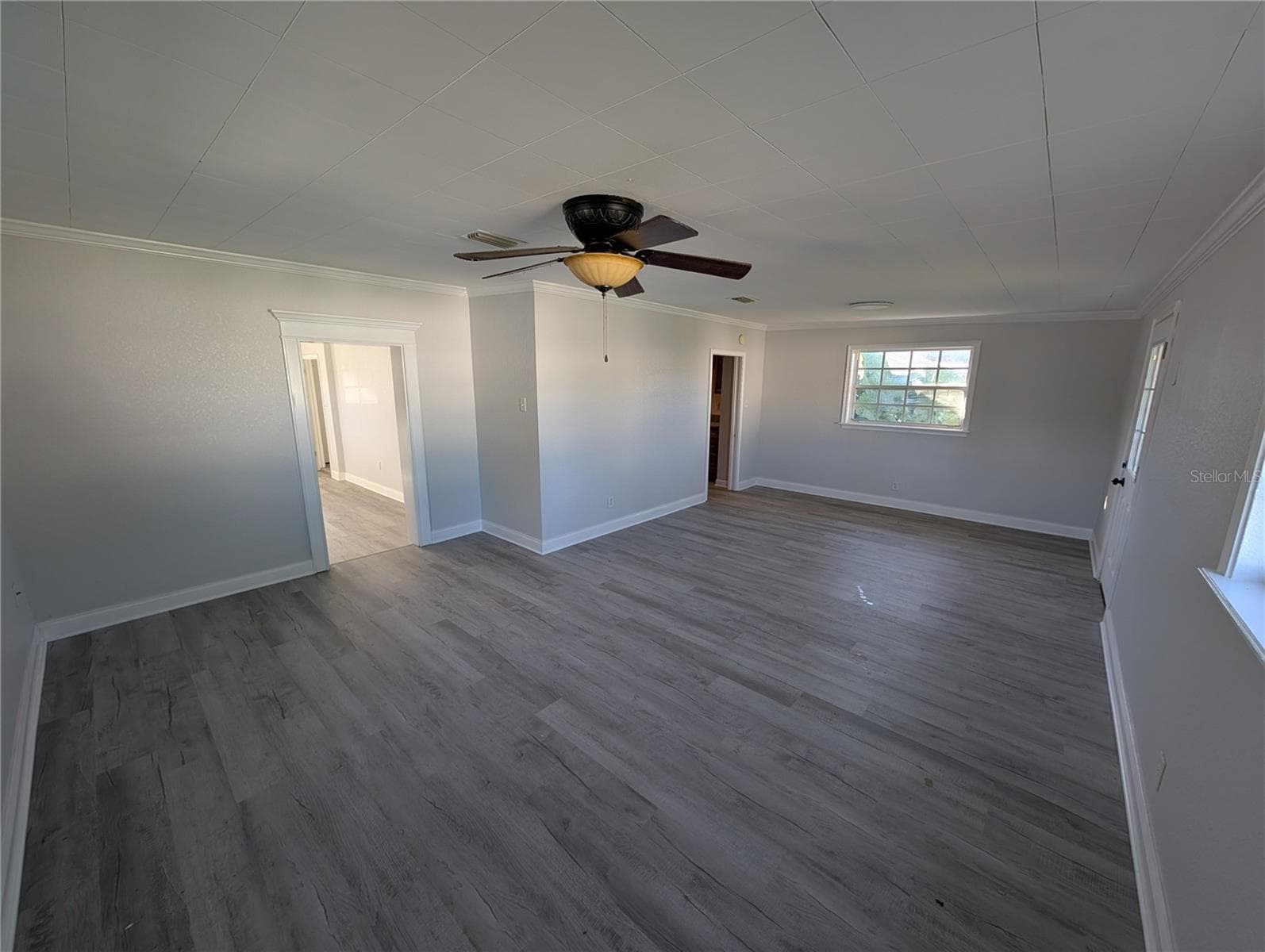 Family Room - 2835 DIXIE RD, LAKELAND