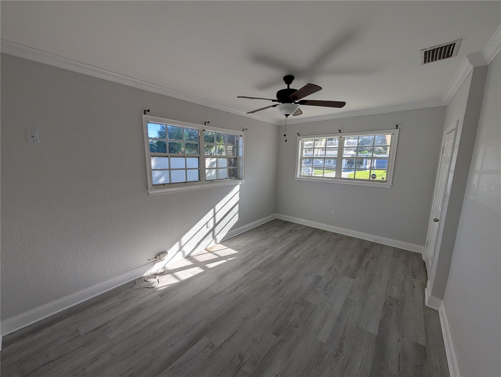 Family Room - 2835 DIXIE RD, LAKELAND