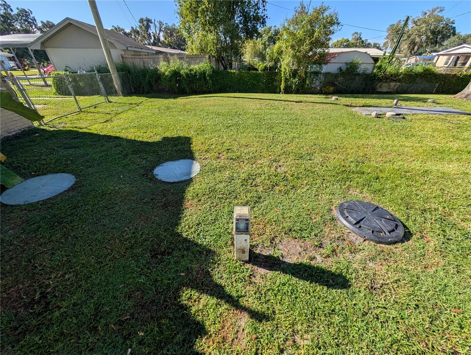 Septic Tank Covers - 2835 DIXIE RD, LAKELAND
