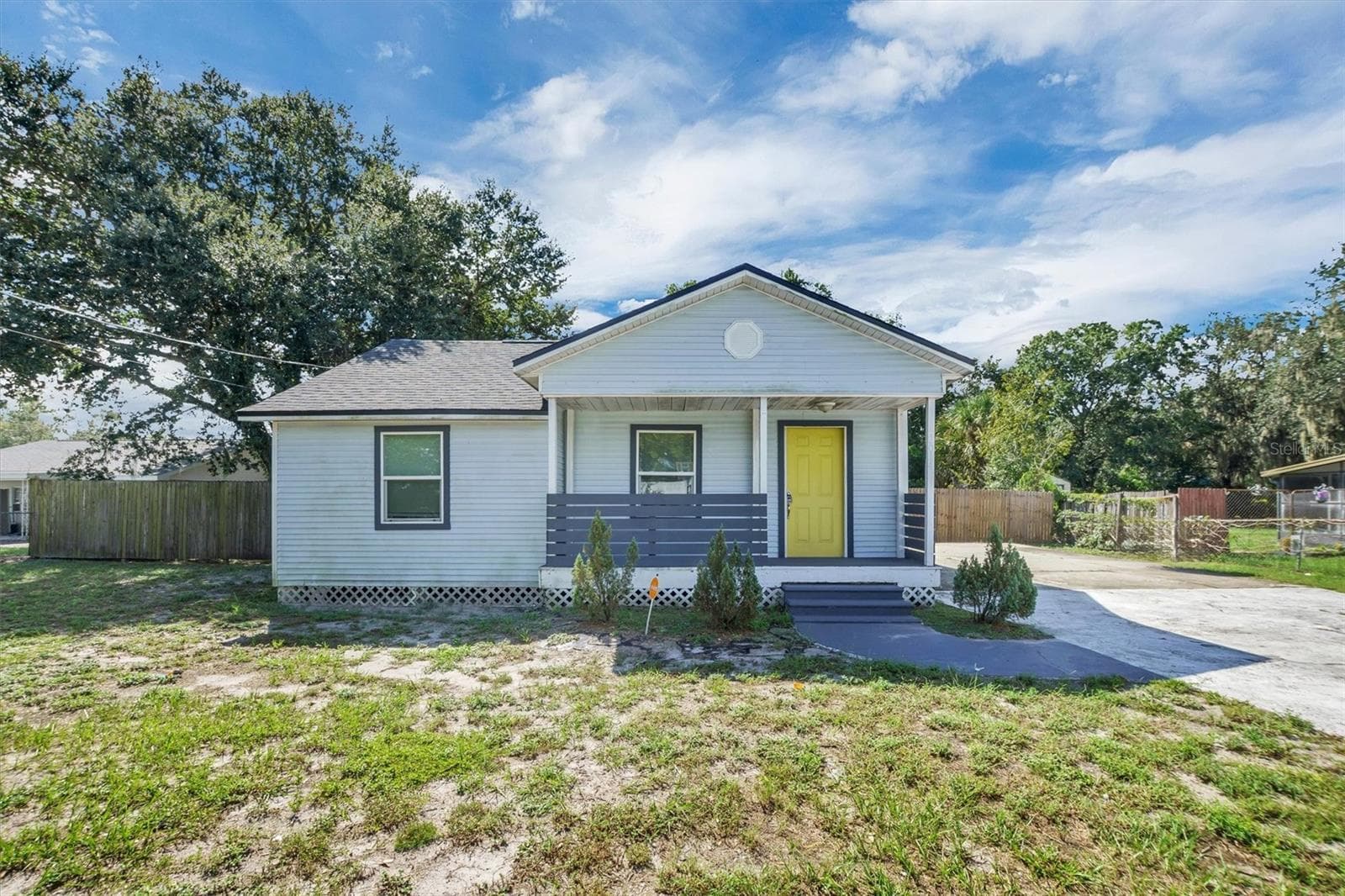 2014 W HICKORY ST