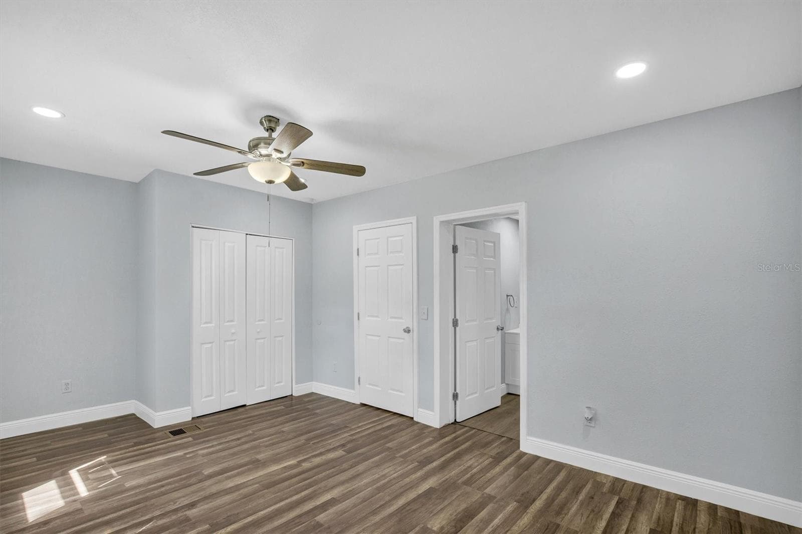 Single Family Residence at 2014 W HICKORY ST, LAKELAND, photo 17 of 20