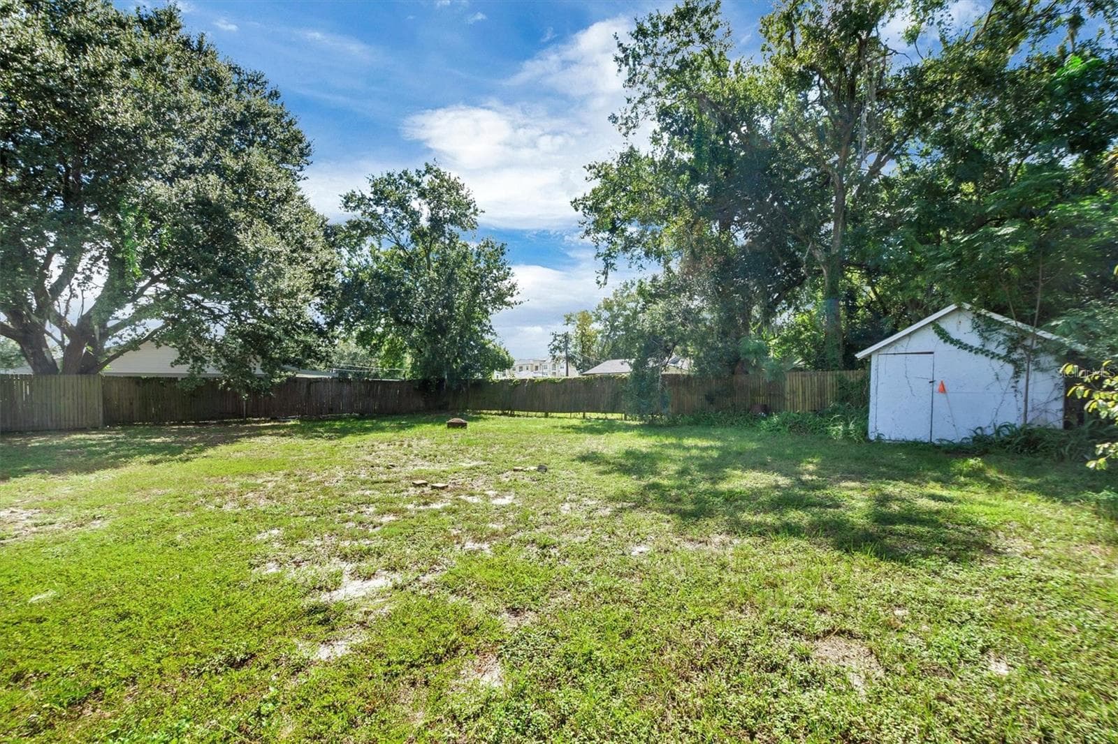 Single Family Residence at 2014 W HICKORY ST, LAKELAND, photo 19 of 20