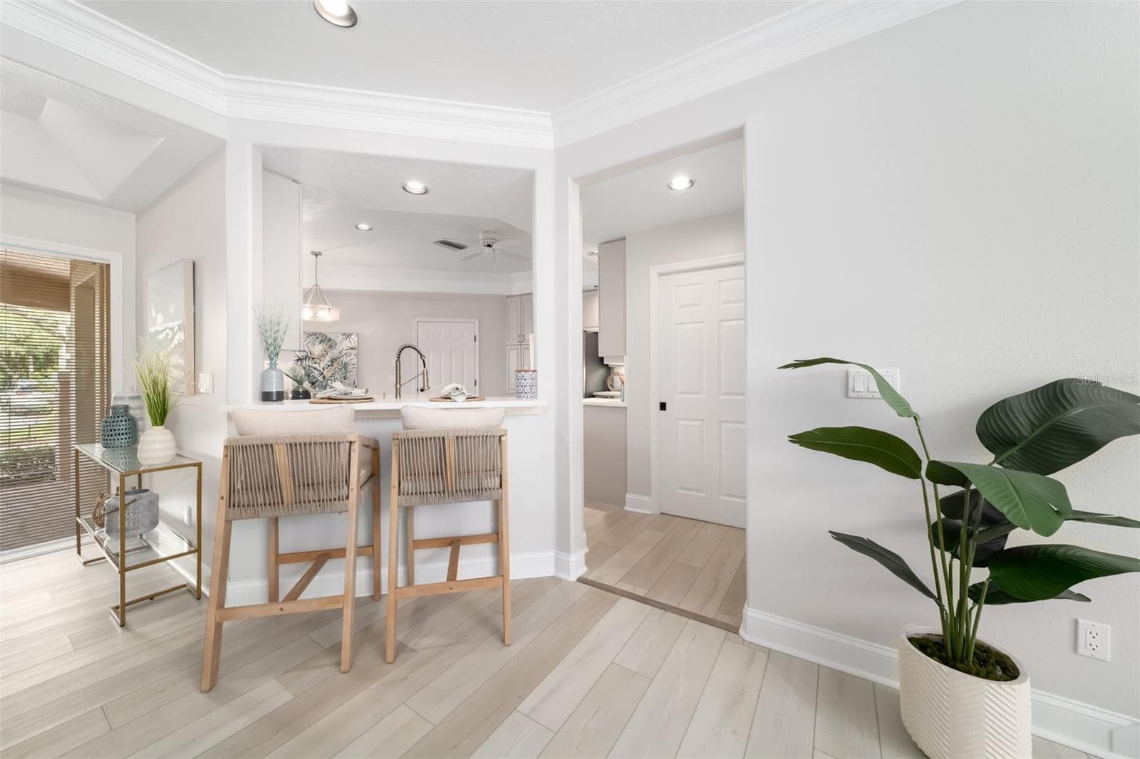 Entry to Kitchen - 1703 STARLING DR #1703, SARASOTA
