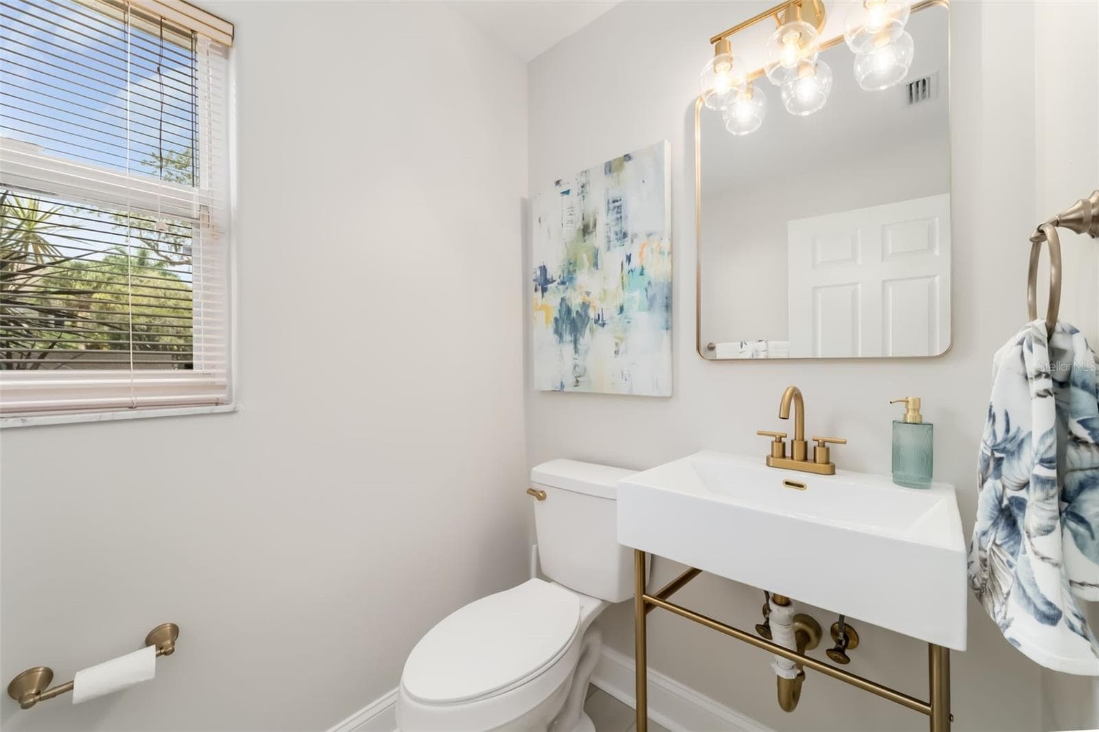 Powder Room - 1703 STARLING DR #1703, SARASOTA