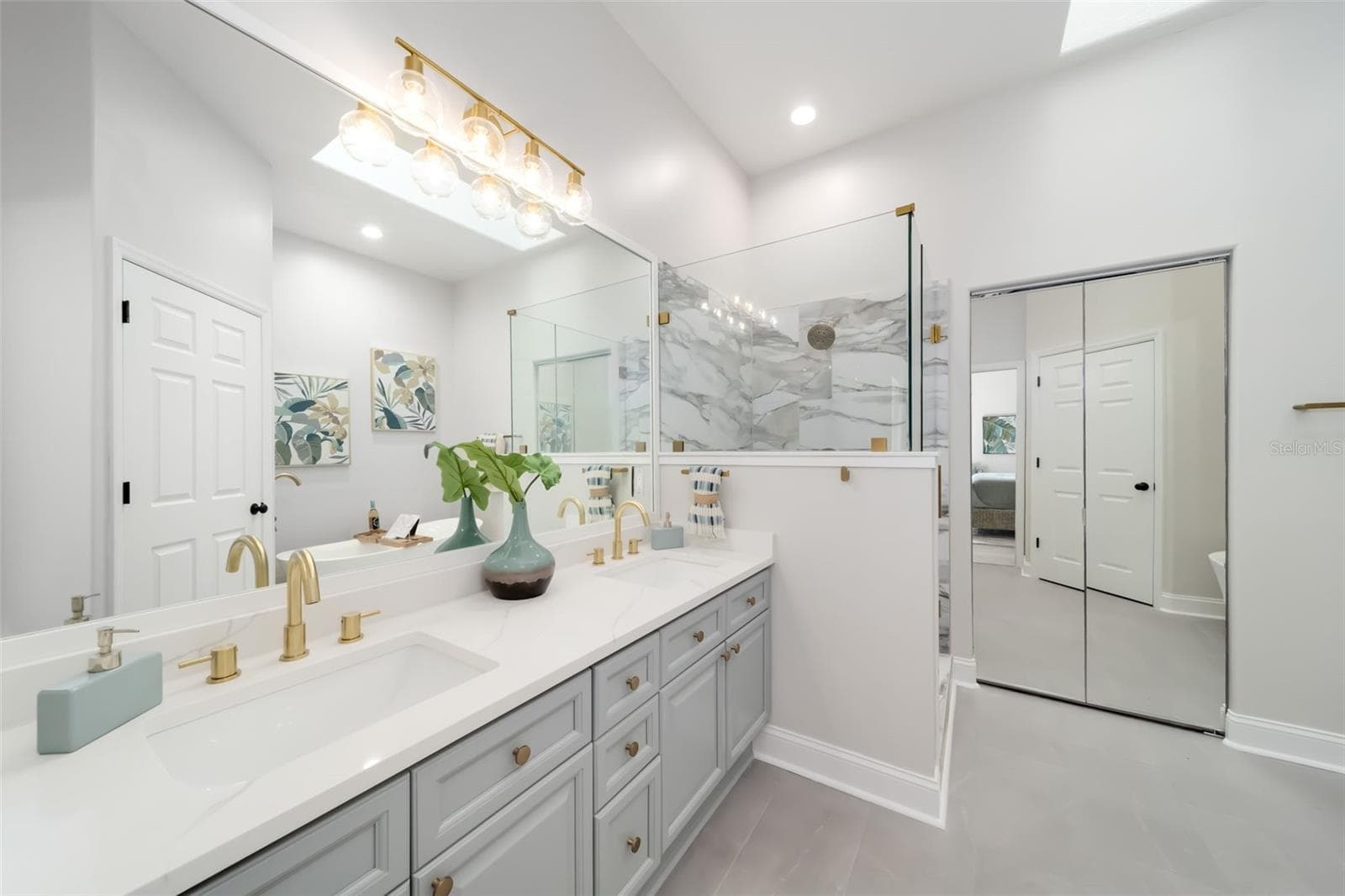 Primary Bathroom - 1703 STARLING DR #1703, SARASOTA