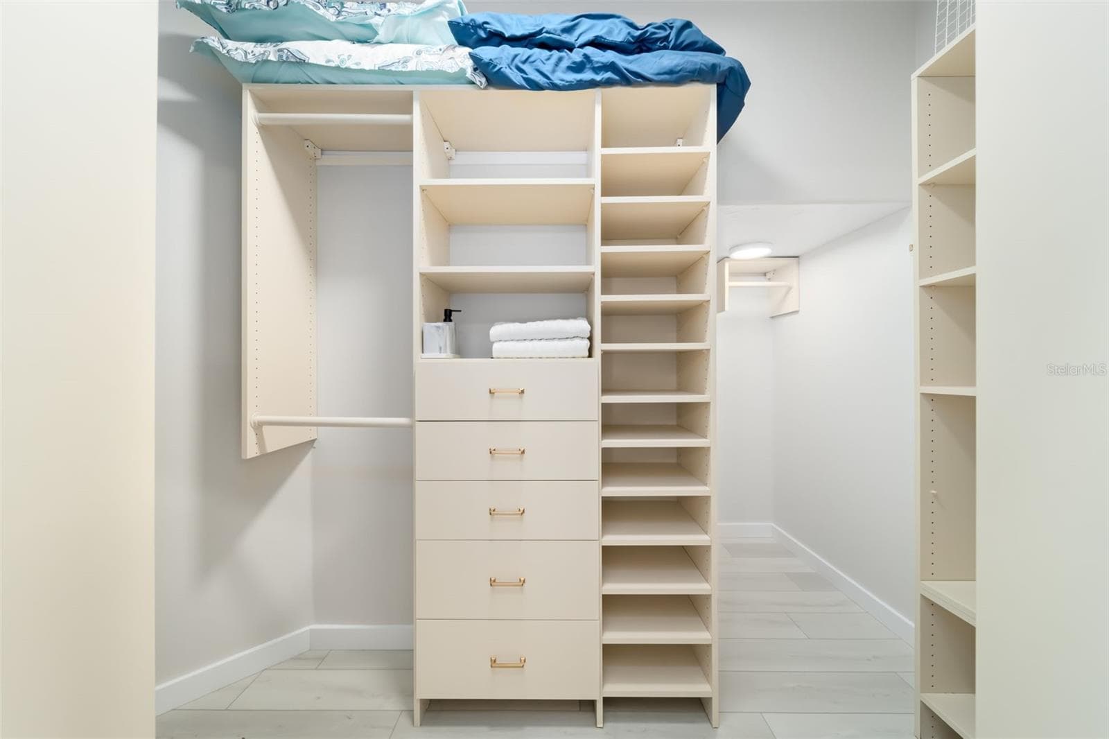 Primary closet - 1703 STARLING DR #1703, SARASOTA
