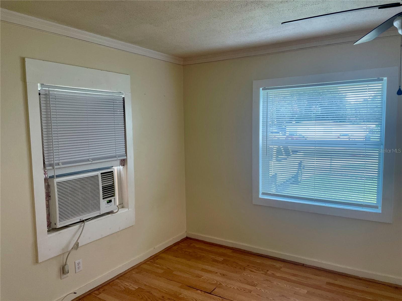 Single Family Residence at 1811 E MAIN ST, LAKELAND, photo 8 of 10
