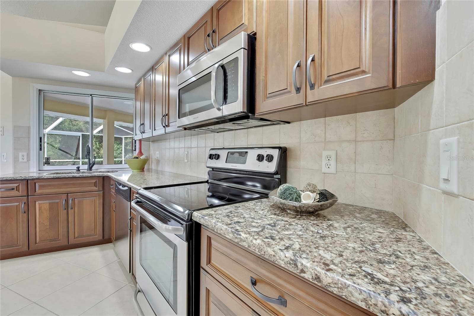 Single Family Residence at 75 W CYPRESS BLVD, HOMOSASSA, photo 14 of 39