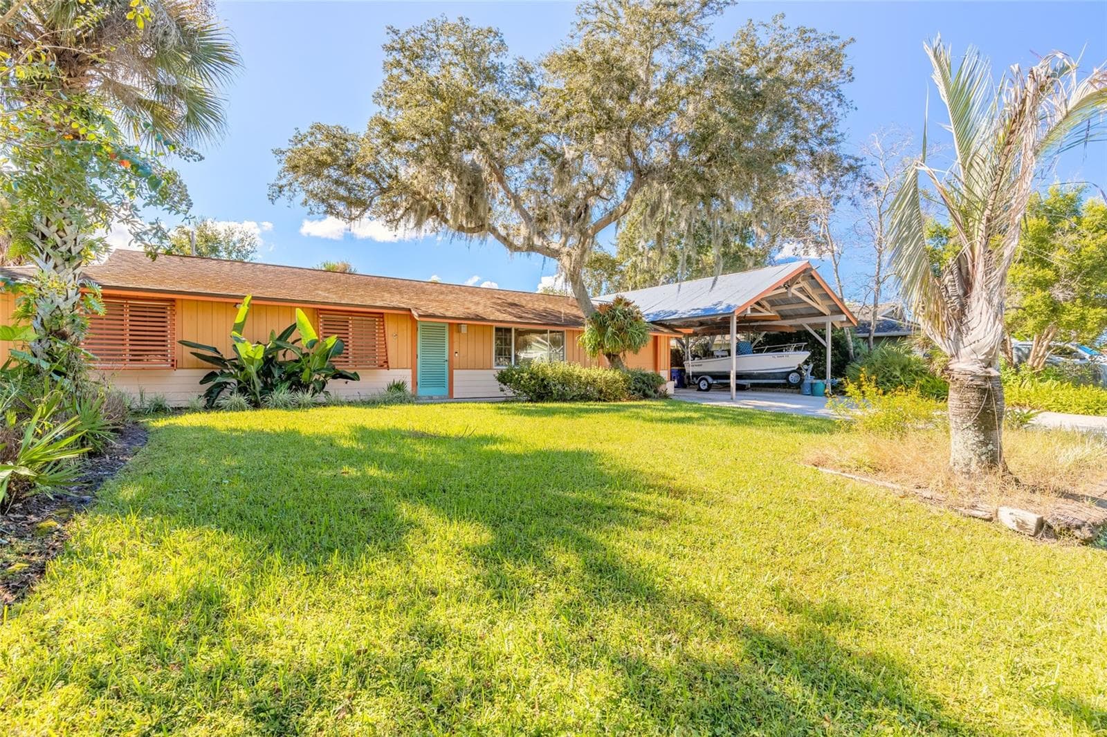 2526 ROYAL PALM DR