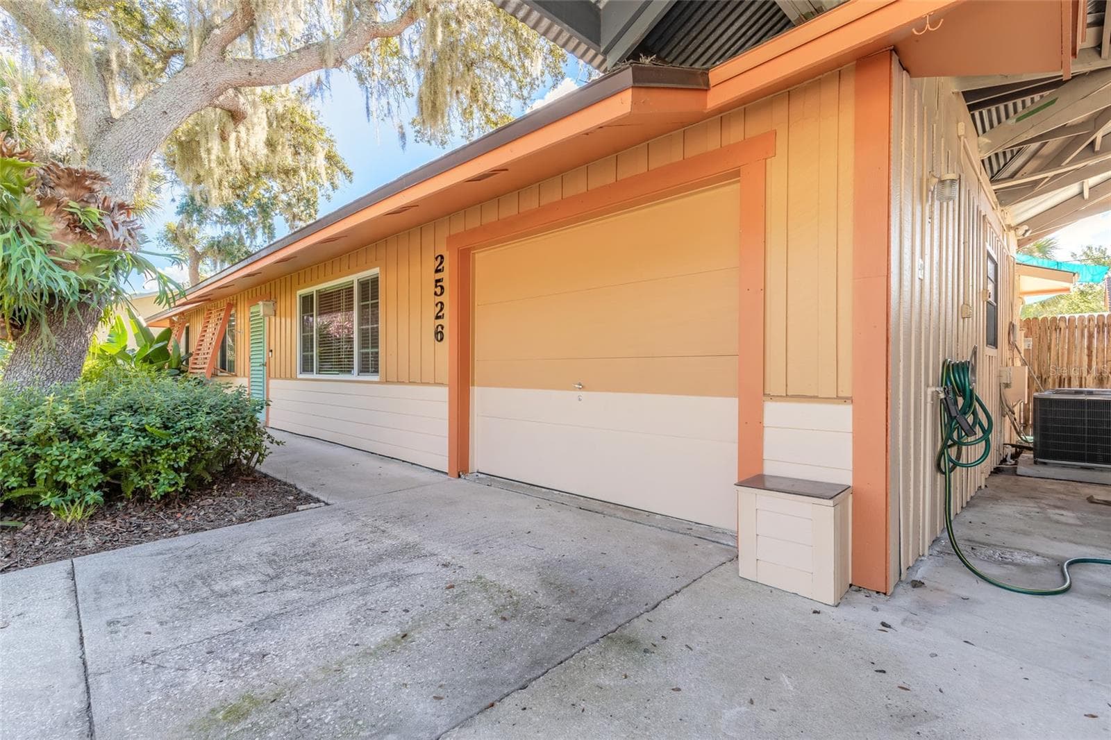 Single Family Residence at 2526 ROYAL PALM DR, EDGEWATER, photo 5 of 37