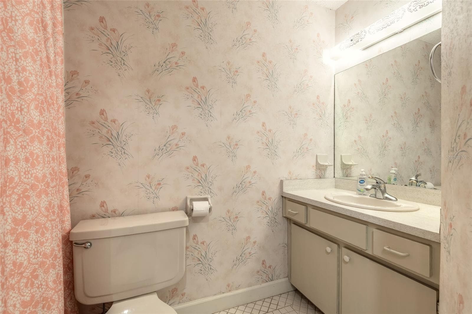 Single Family Residence at 2526 ROYAL PALM DR, EDGEWATER, photo 8 of 37