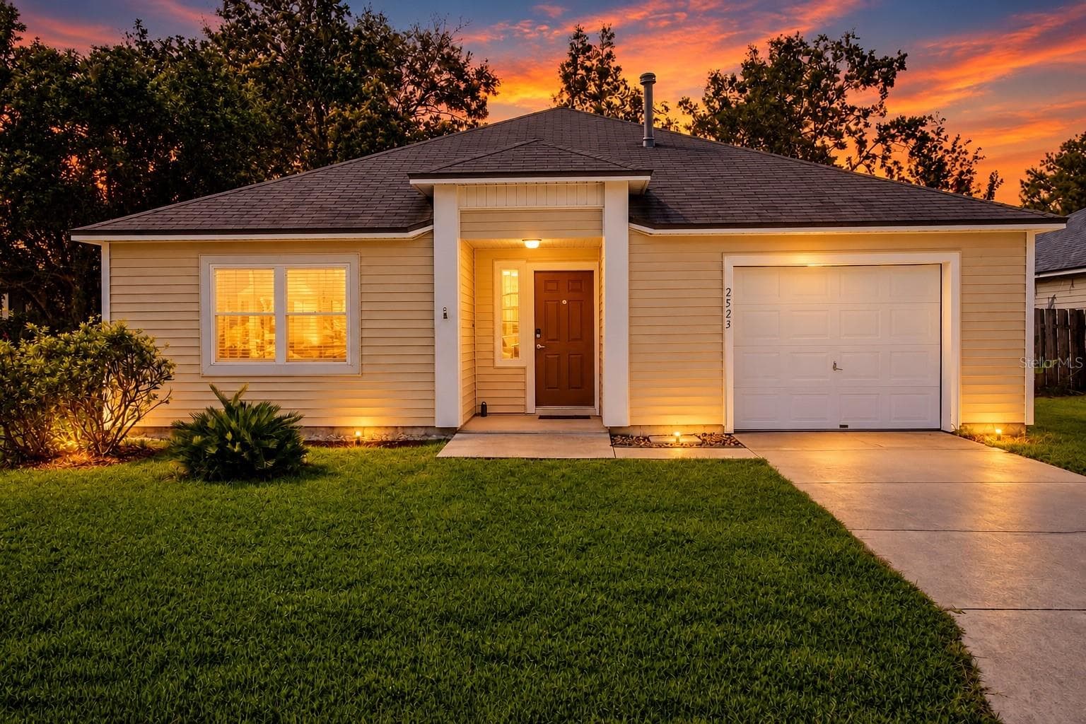 2523 NW 38 PL
