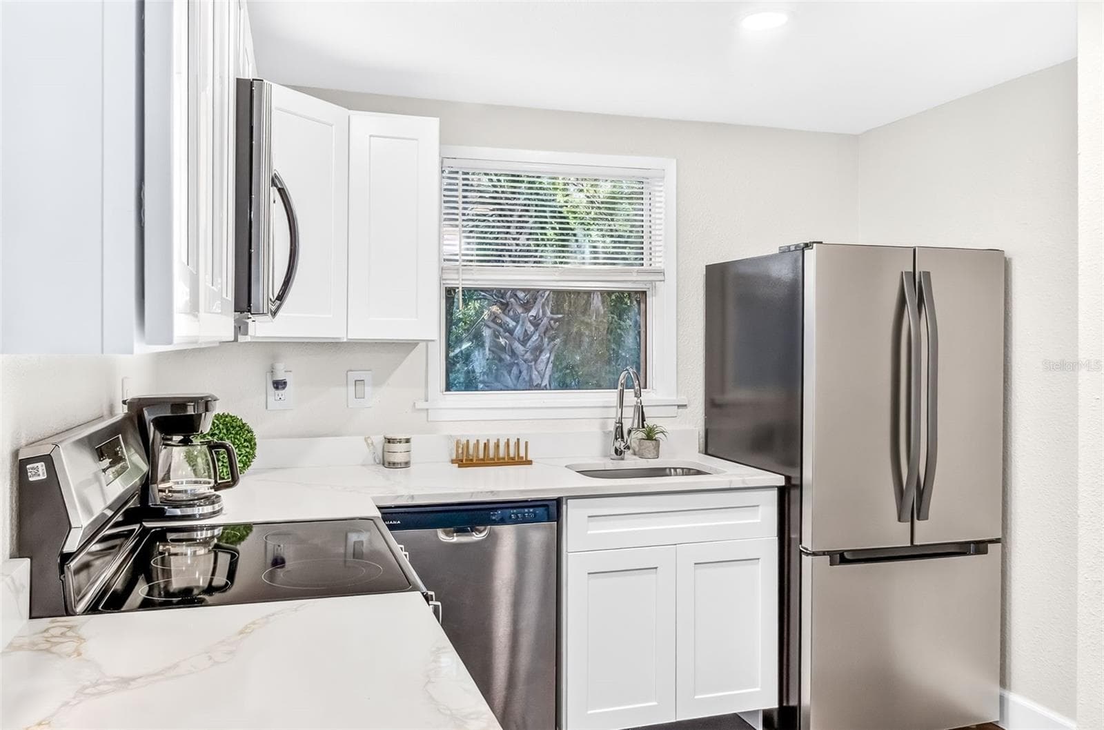 Single Family Residence at 310 DUNLAWTON AVE, PORT ORANGE, photo 12 of 53