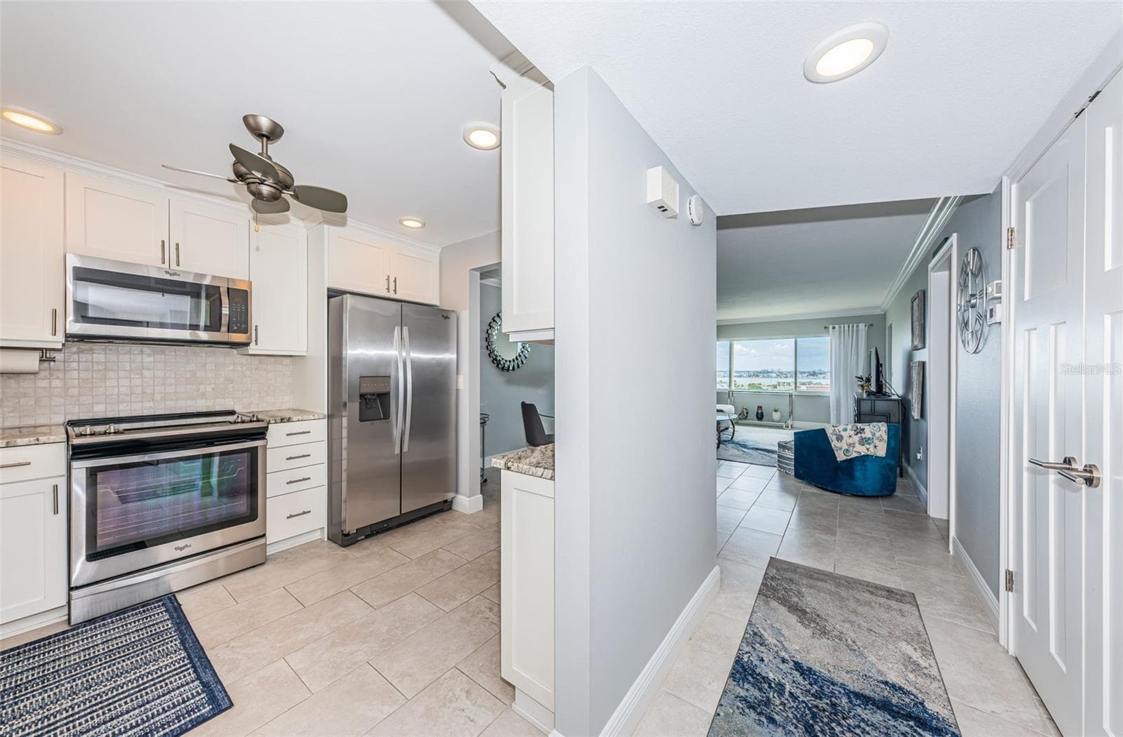 Condominium at 4775 COVE CIR #904, ST PETERSBURG, photo 7 of 56