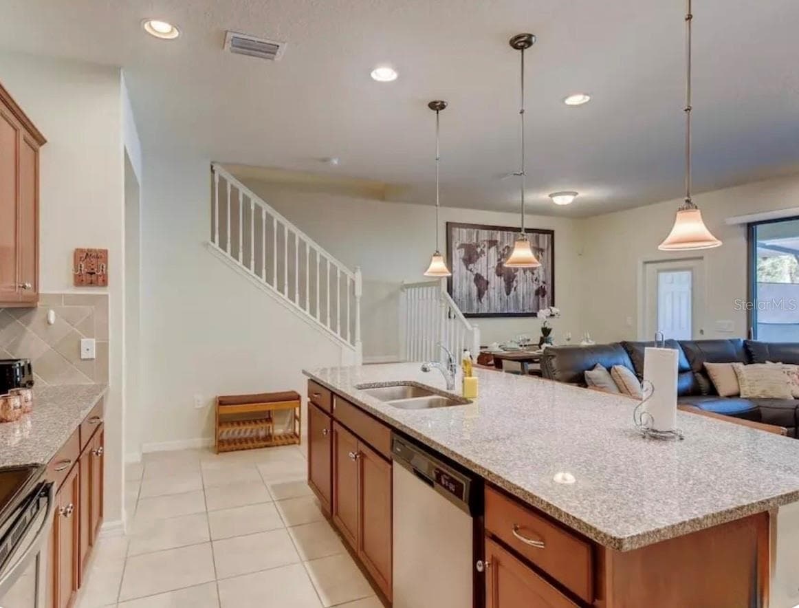 KITCHEN - 8843 GENEVE CT, KISSIMMEE