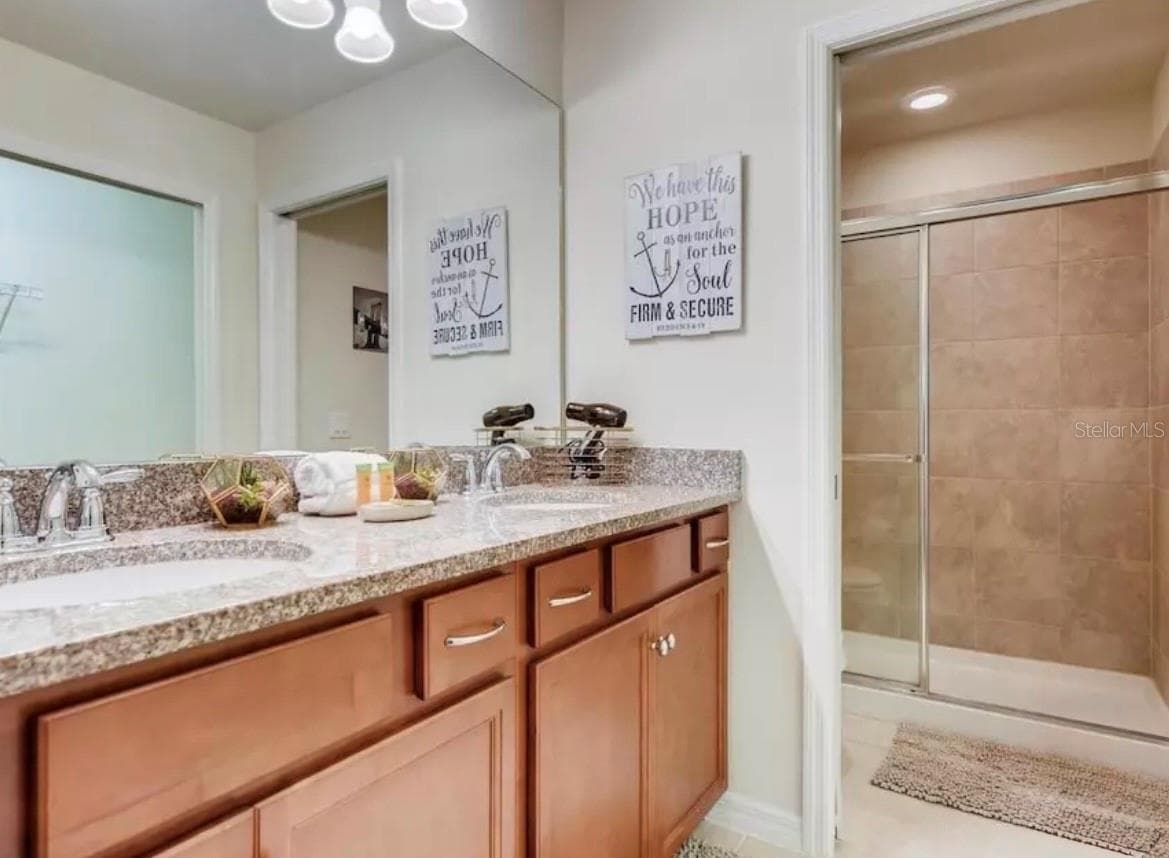BATHROOM - 8843 GENEVE CT, KISSIMMEE