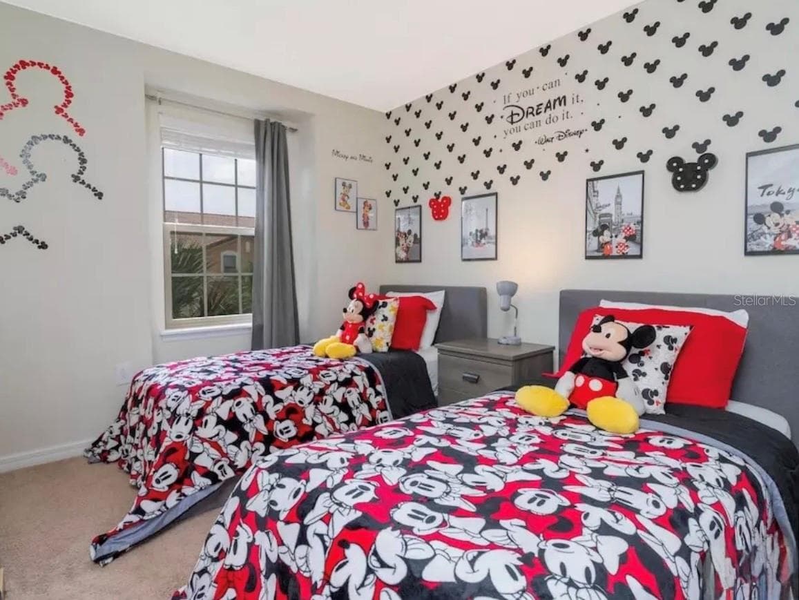MICKEY-THEMED BEDROOM - 8843 GENEVE CT, KISSIMMEE