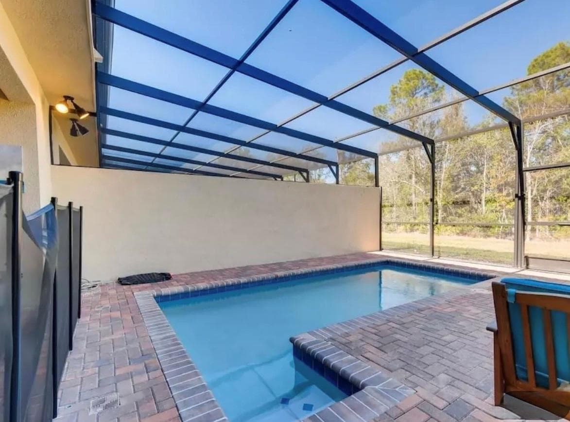 PRIVATE SCREENED POOL - 8843 GENEVE CT, KISSIMMEE