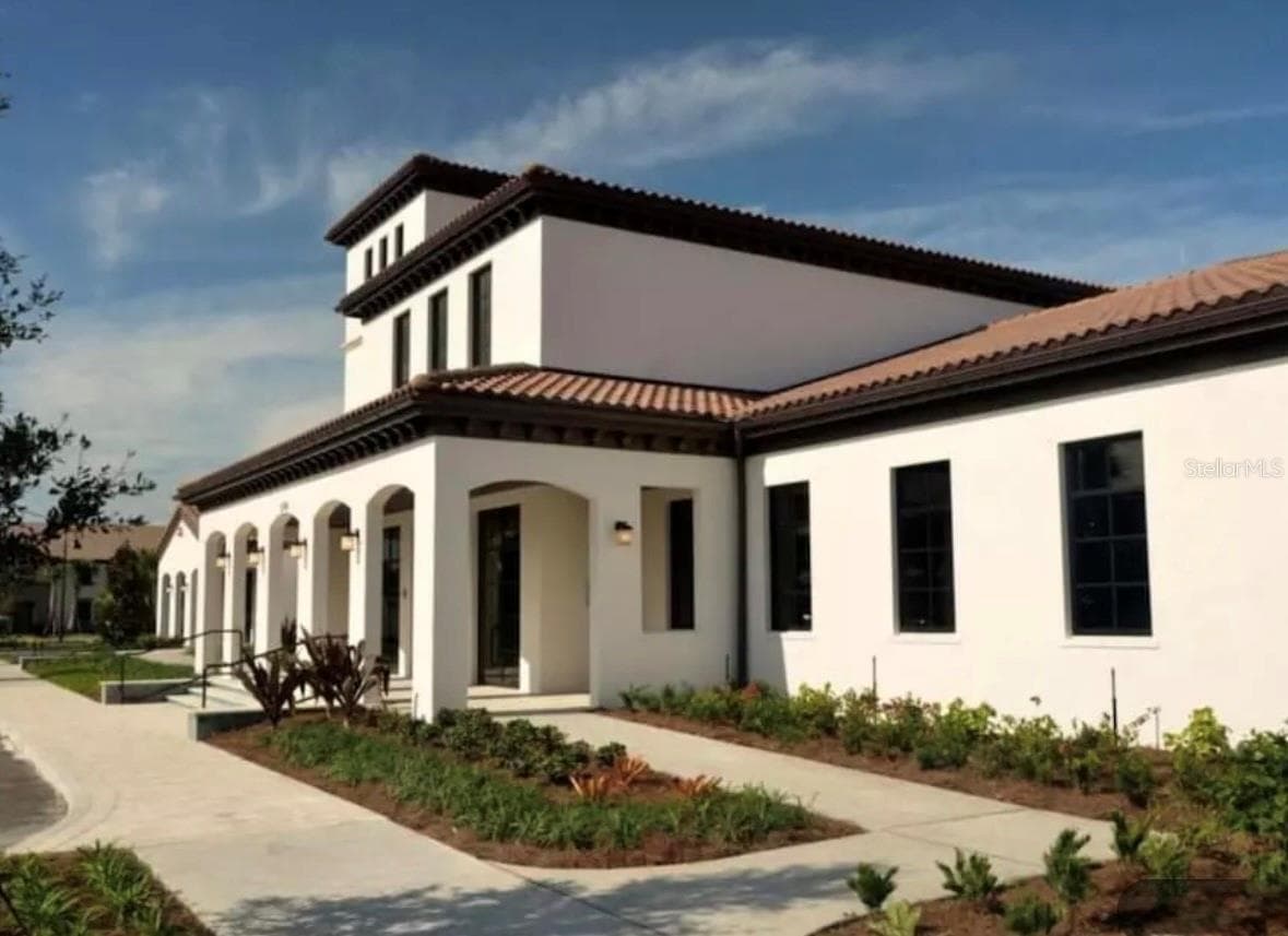 RESORT CLUBHOUSE EXTERIOR - 8843 GENEVE CT, KISSIMMEE