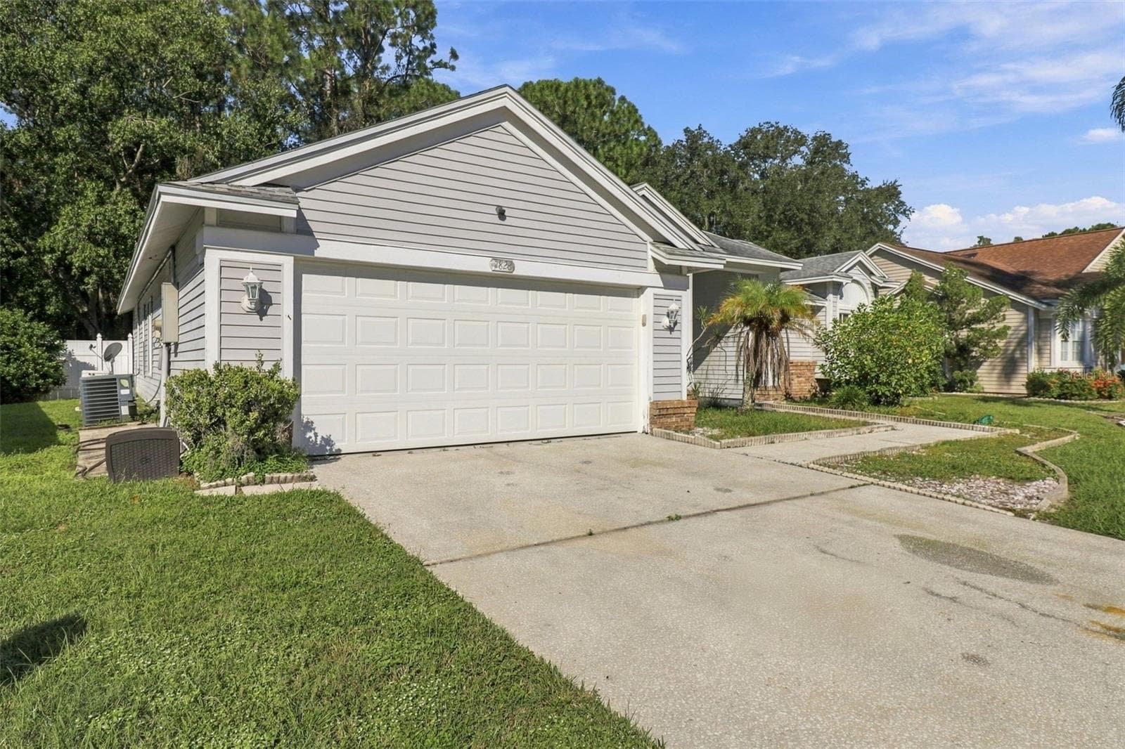 Single Family Residence at 7828 LAKE PLACID LN, NEW PORT RICHEY, photo 3 of 24