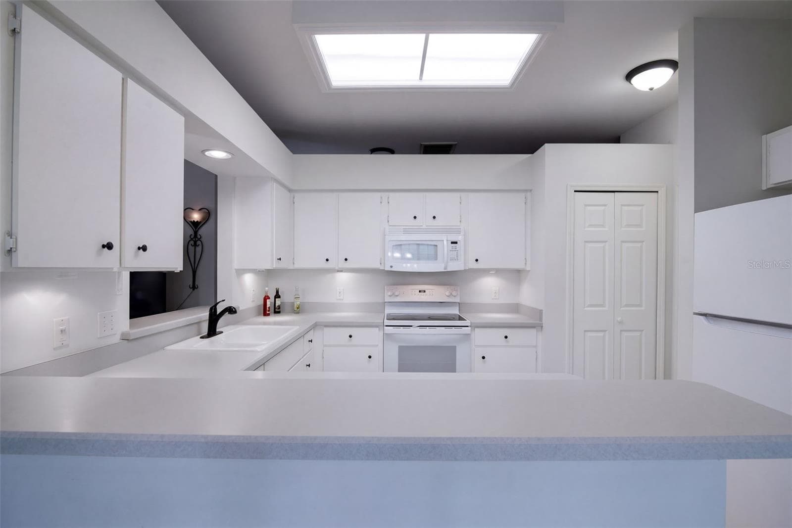 Single Family Residence at 338 FOXHILL DR, DEBARY, photo 11 of 43