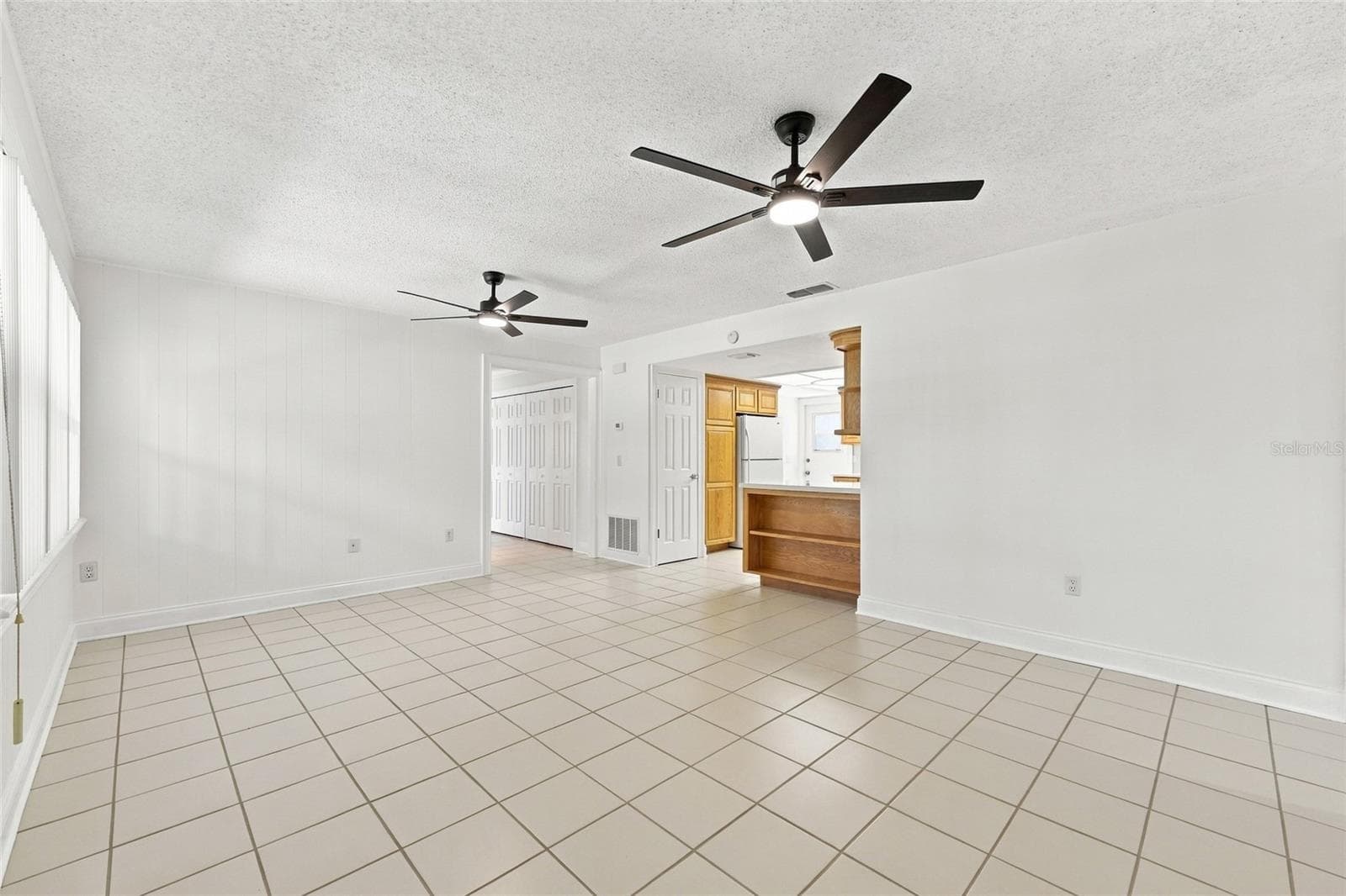 Single Family Residence at 330 SABINAL ST, OCOEE, photo 6 of 40