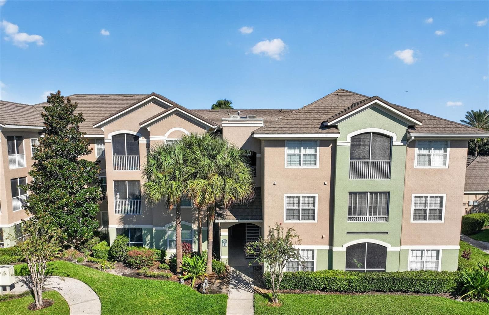 4849 CYPRESS WOODS DR #1302