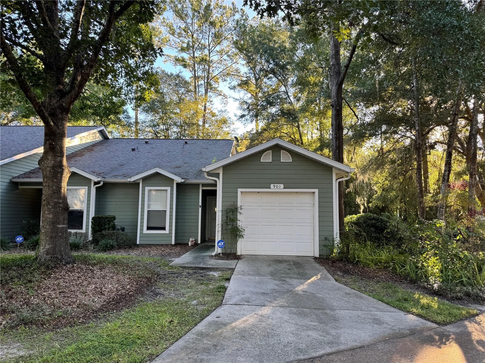 Villa at 901 NW 124TH DR, NEWBERRY, photo 2 of 26