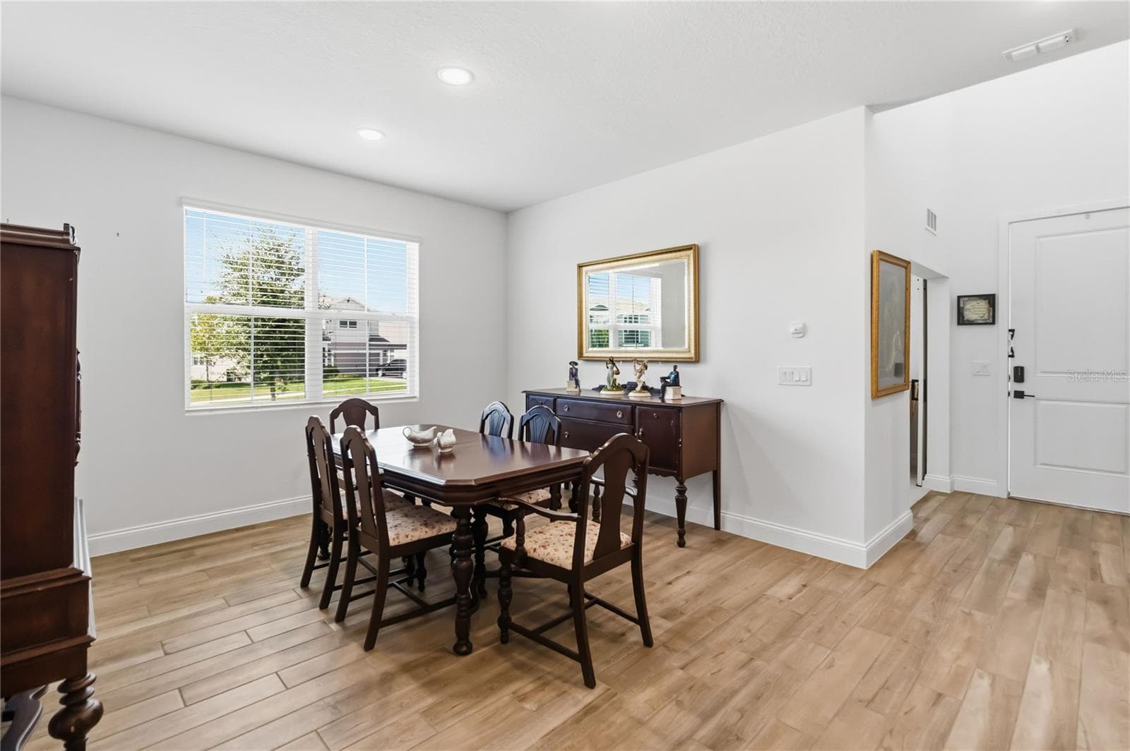 Single Family Residence at 749 CURLY LOCKS LOOP, APOPKA, photo 11 of 28