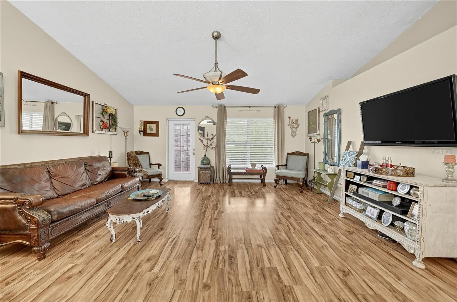 Single Family Residence at 735 OAK LN, GROVELAND, photo 4 of 29