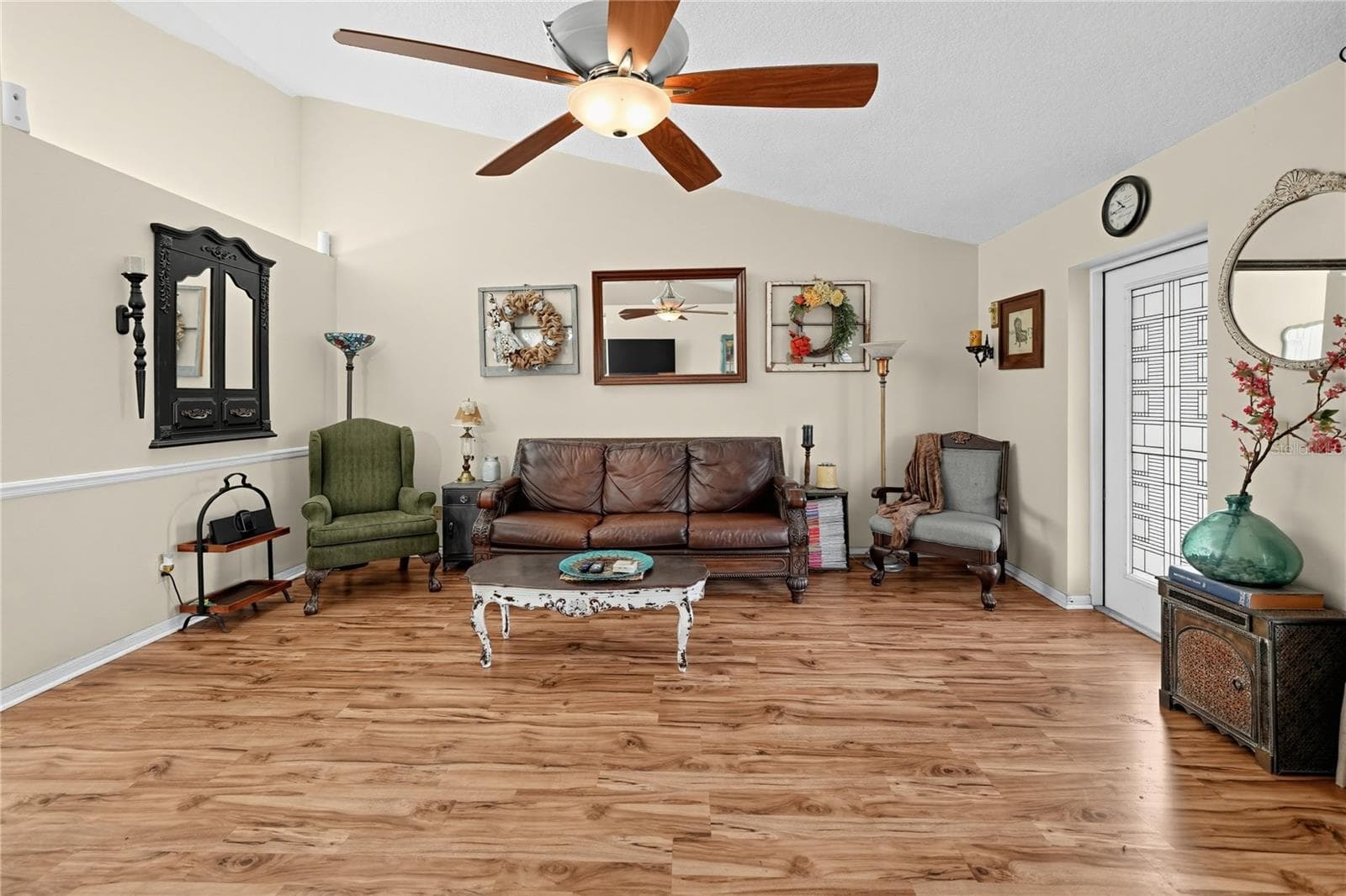 Single Family Residence at 735 OAK LN, GROVELAND, photo 8 of 29