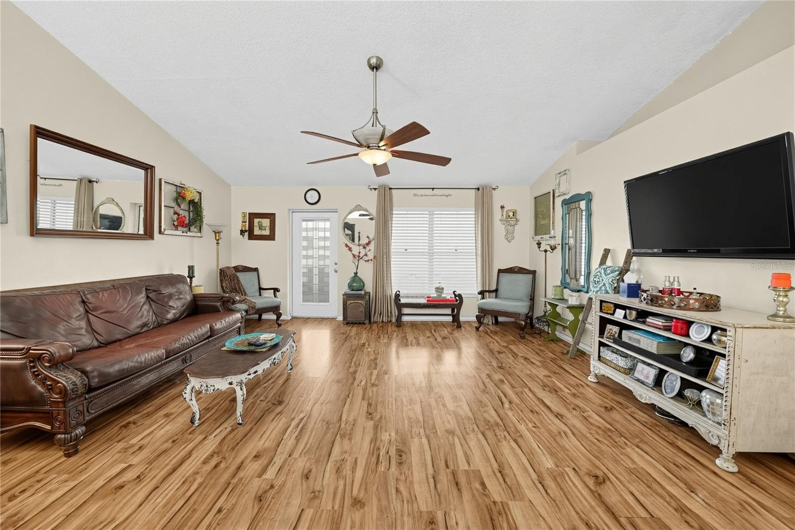 Single Family Residence at 735 OAK LN, GROVELAND, photo 9 of 29