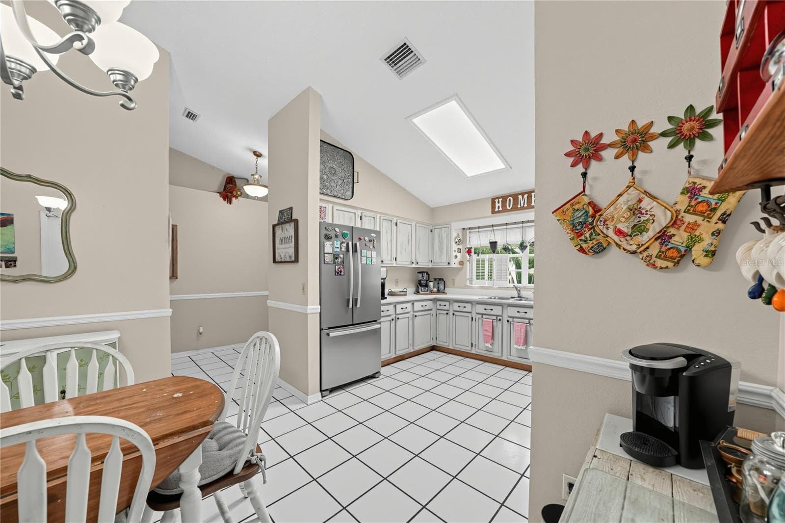 Single Family Residence at 735 OAK LN, GROVELAND, photo 16 of 29