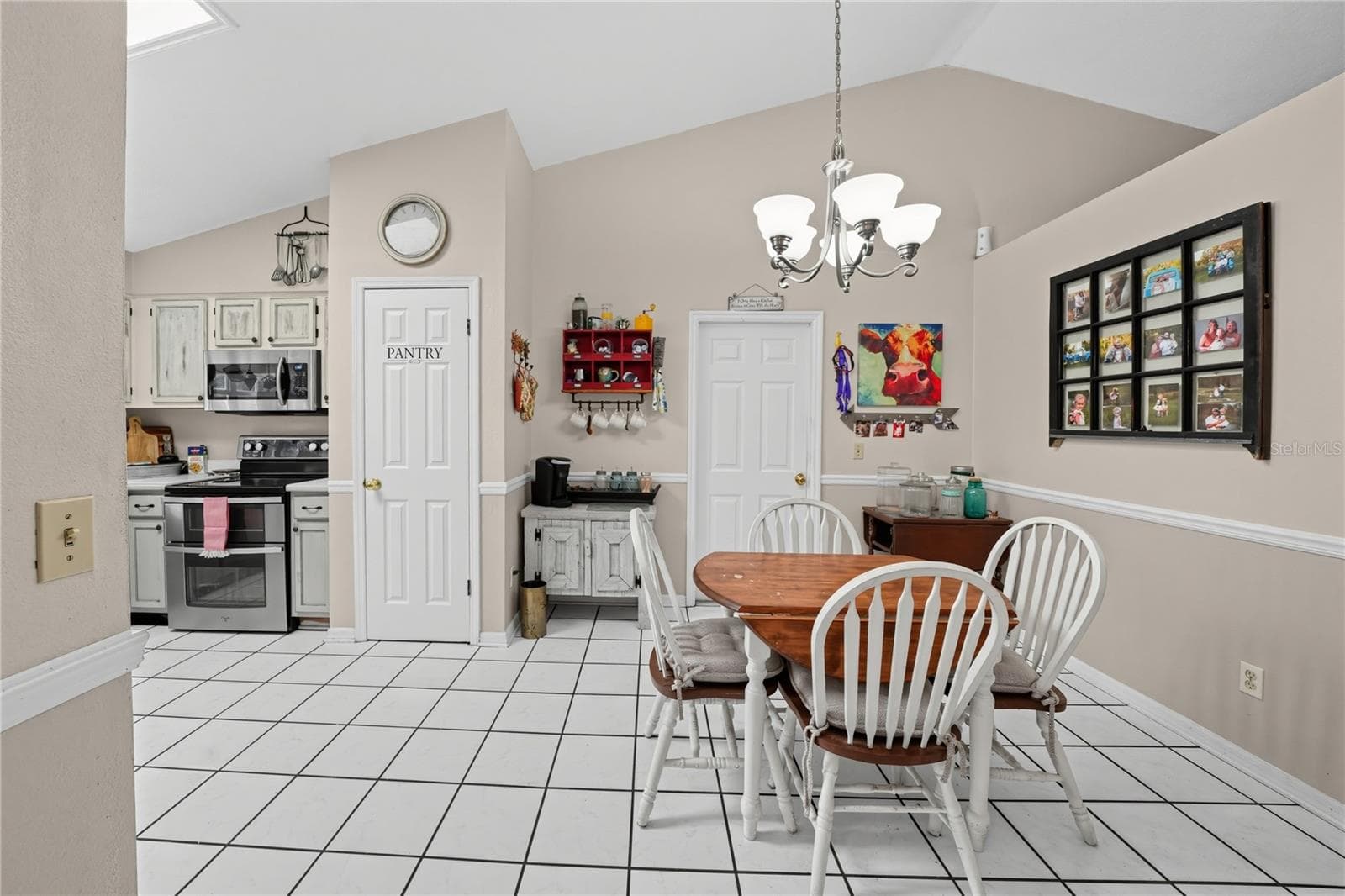 Single Family Residence at 735 OAK LN, GROVELAND, photo 19 of 29