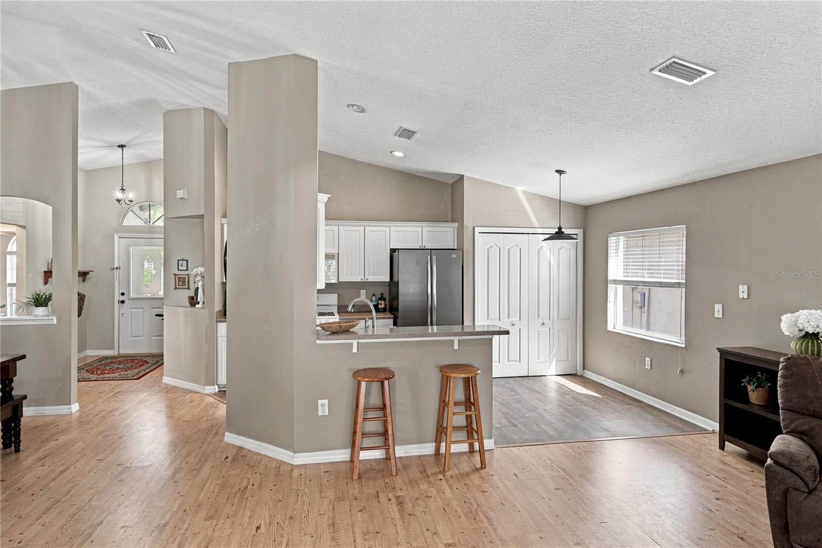 Single Family Residence at 7619 WILTSHIRE PARK PL, APOLLO BEACH, photo 10 of 45