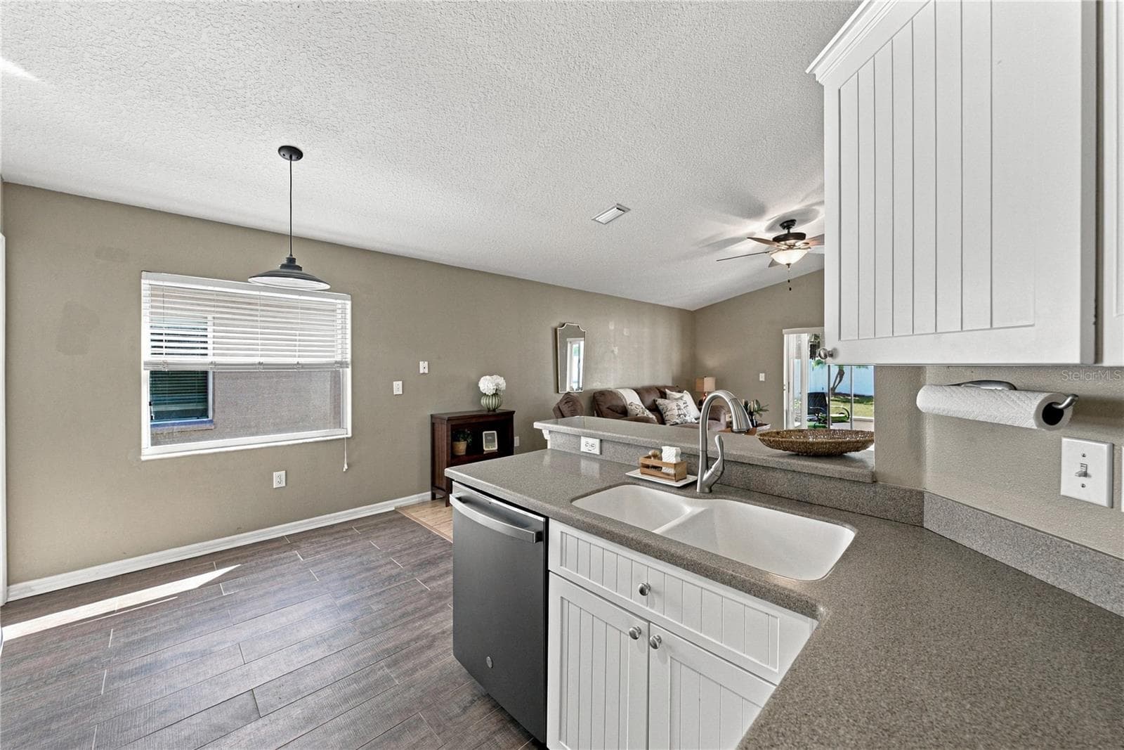 Single Family Residence at 7619 WILTSHIRE PARK PL, APOLLO BEACH, photo 11 of 45