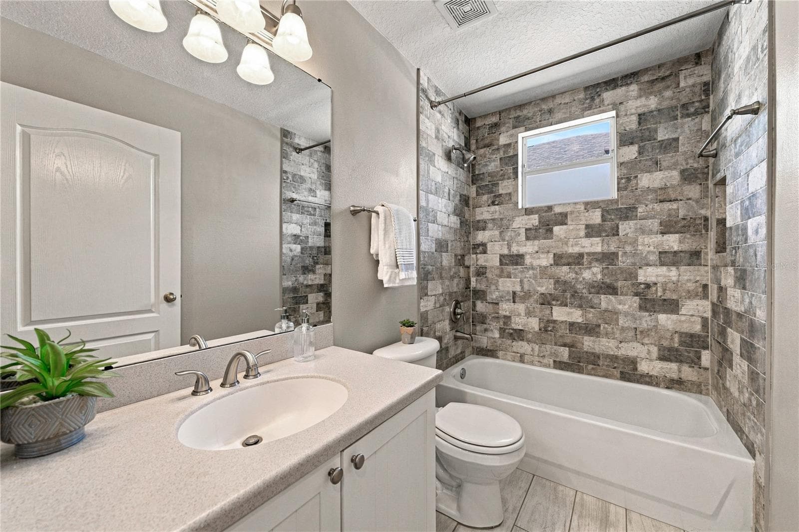 Single Family Residence at 7619 WILTSHIRE PARK PL, APOLLO BEACH, photo 19 of 45