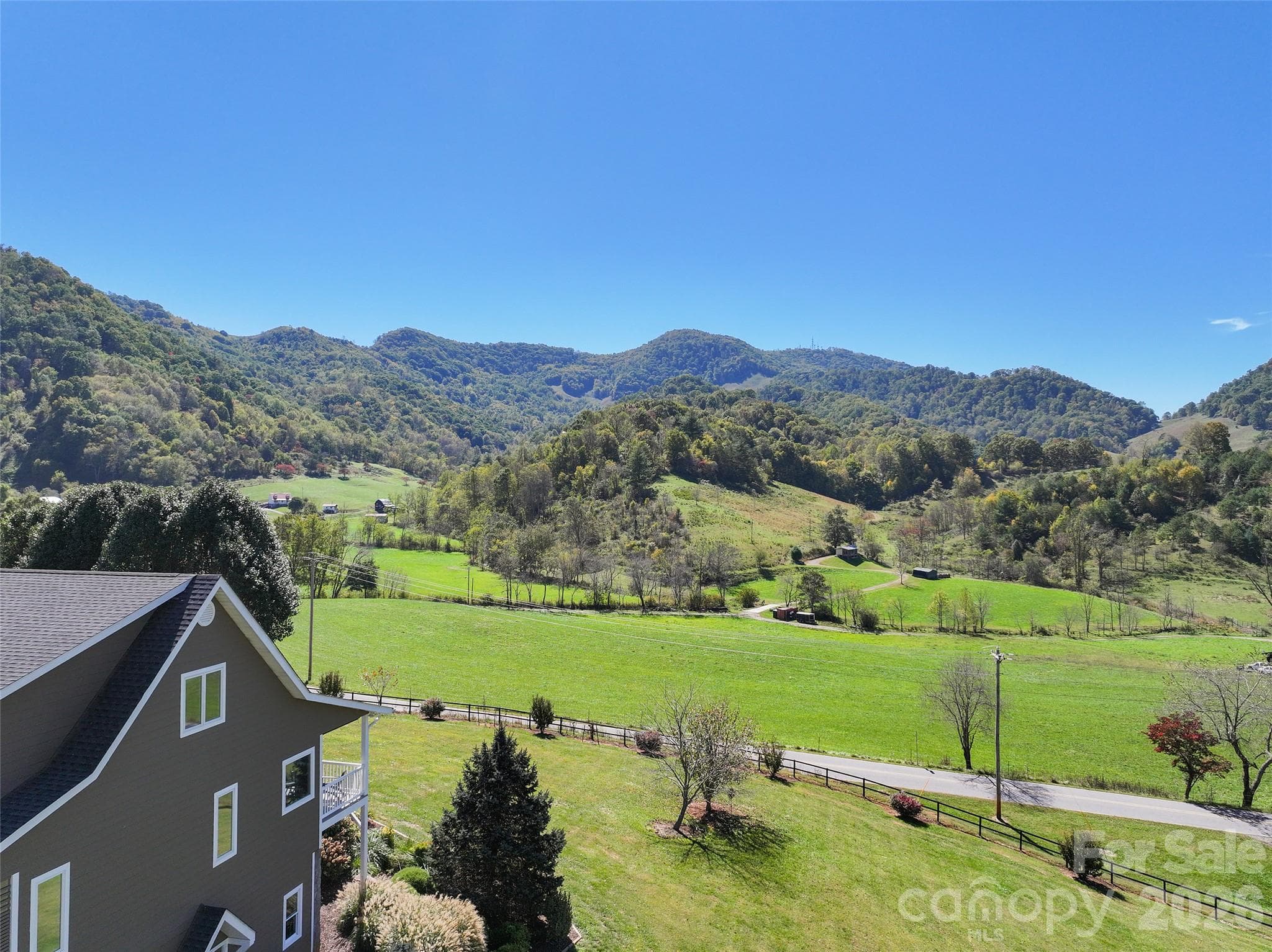 Year round mountain view in front of the house. - 43 Eagle Ridge, Clyde